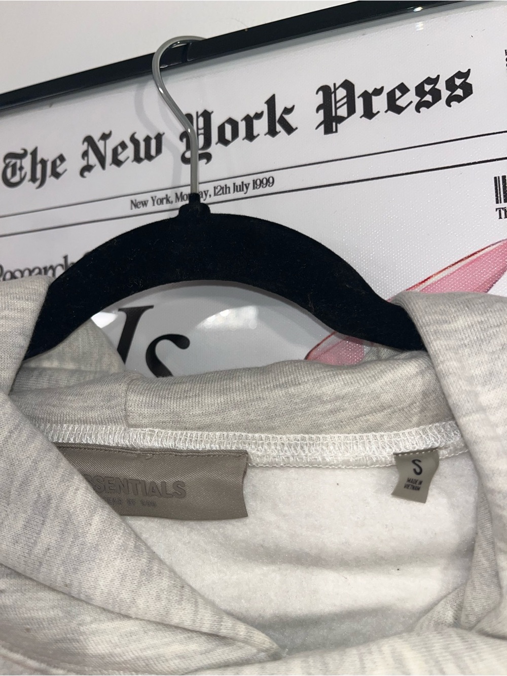 Fear of God ESSENTIALS Light Heather Gray Hoodie - Picture 4 of 8